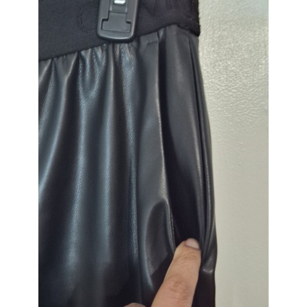Calvin Klein Women's Medium Black Faux Leather Pants Straight Leg Y2K Sleek - Picture 4 of 10